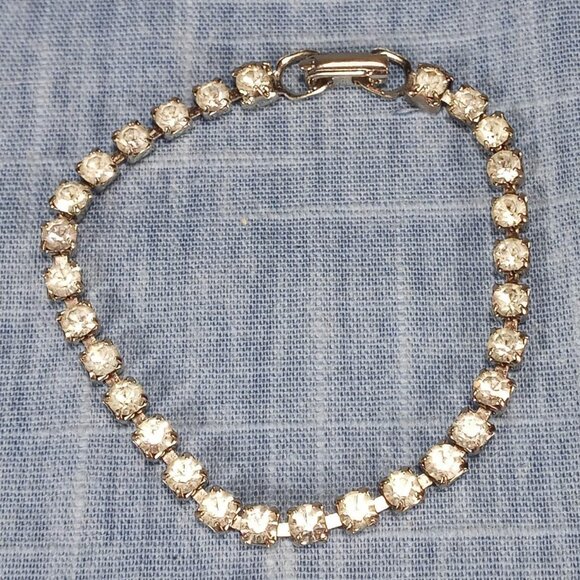 1980s Vintage Bracelet with Clear Rhinestones - Picture 1 of 3